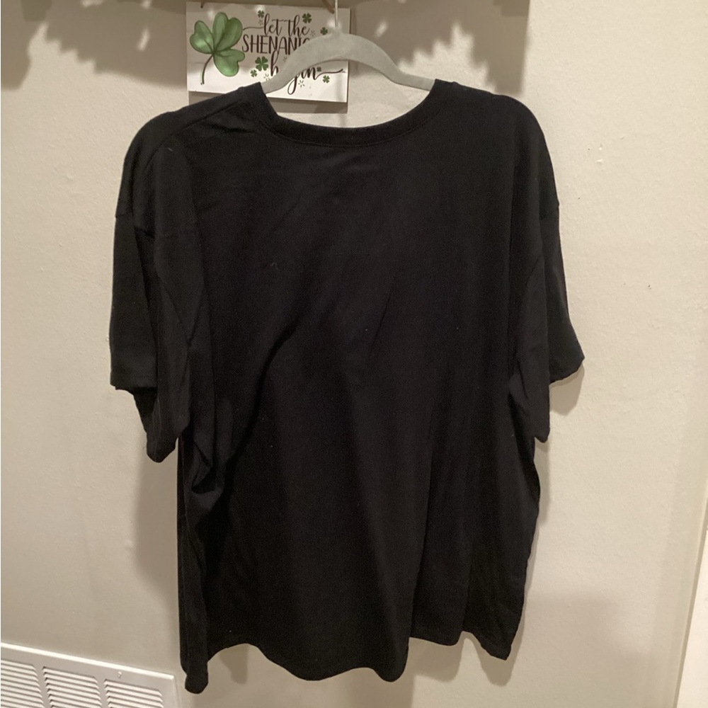 EUC - Worn Once - Torrid Black Schitt's Creek Graphic Tee - Sz 0!! - Picture 4 of 7